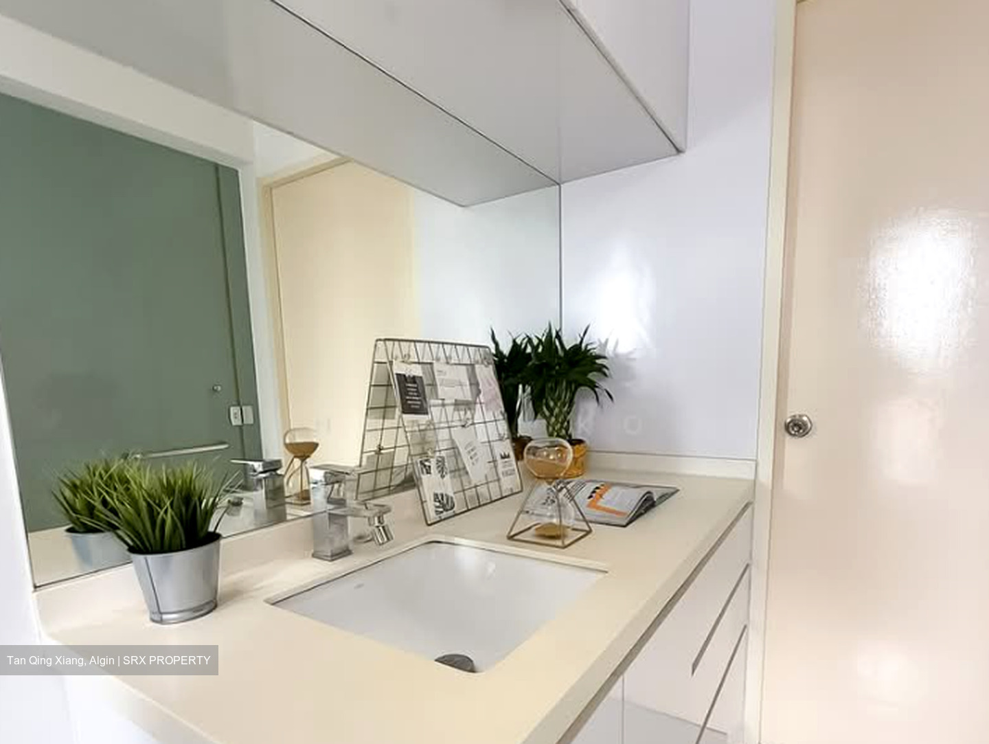 #1 Suites (D14), Apartment #573593841